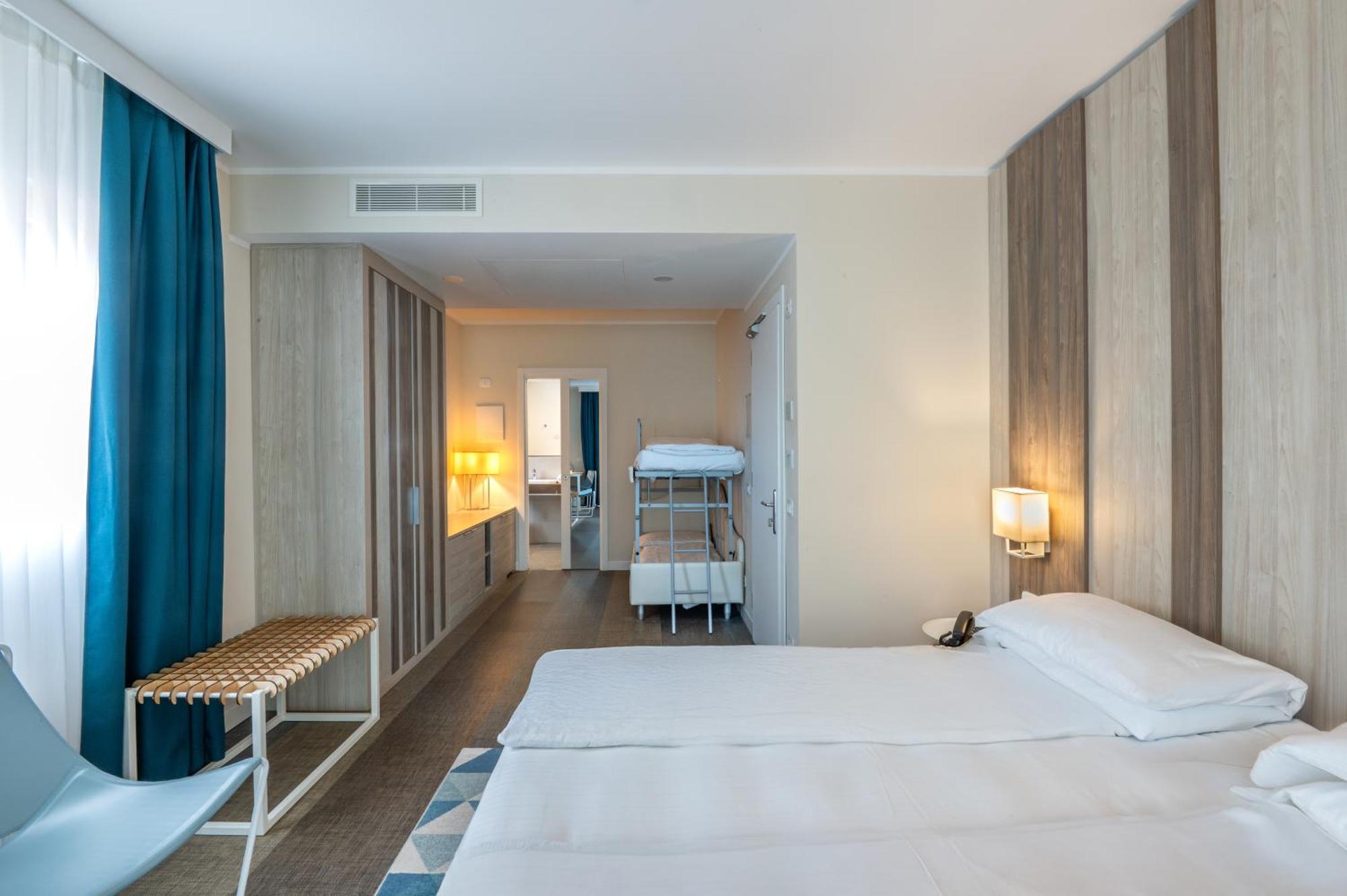 Hotel Europa Гарда Экстерьер фото