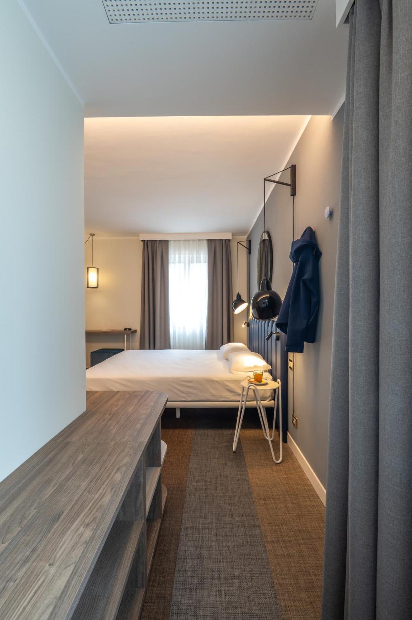 Hotel Europa Гарда Экстерьер фото
