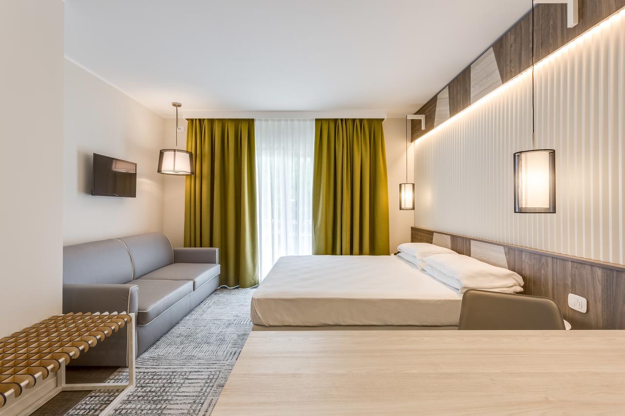 Hotel Europa Гарда Экстерьер фото